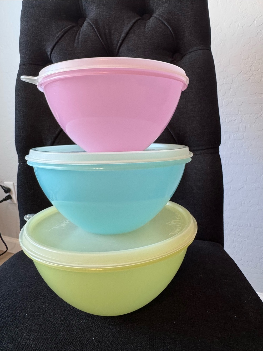 Tupperware Pastel Mixing Bowl Set in Pink, Blue, Green